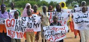 Women demand UNMIS to leave